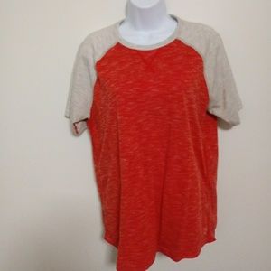 AMERICAN EAGLE OUTFITTERS T-SHIRT